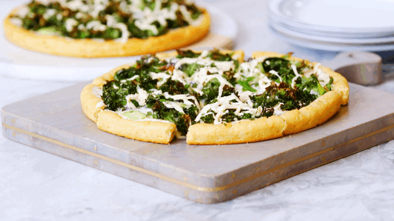 Alfredo pizza toppings vegetarian